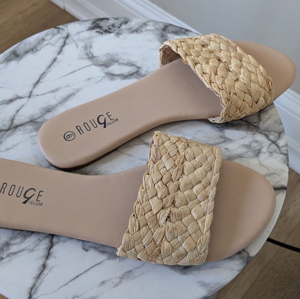 Natural Slide Sandal